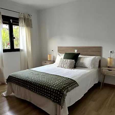 בית נופש Casa Paquitina קוסטה טגוויסה