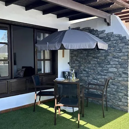 בית נופש Casa Paquitina קוסטה טגוויסה